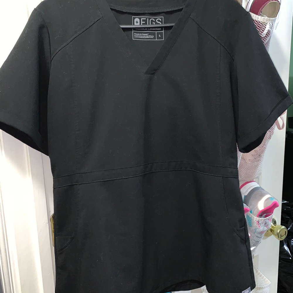 ❌❌SOLD❌❌Figs Black Scrub Top
